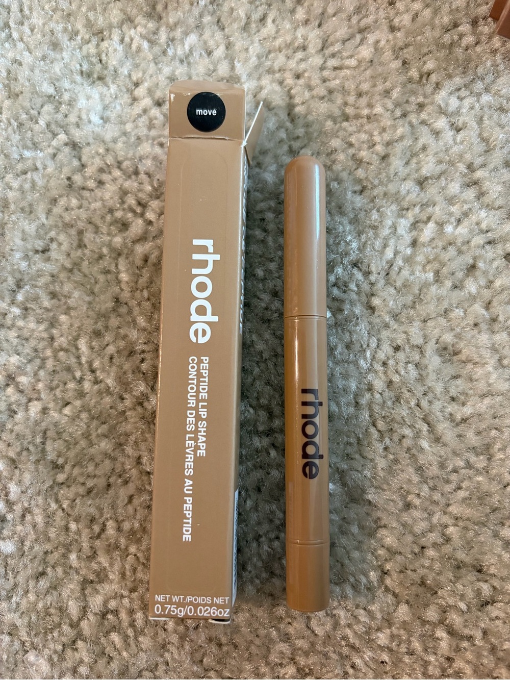 Rhode Peptide Lip Shape- move (NWT)